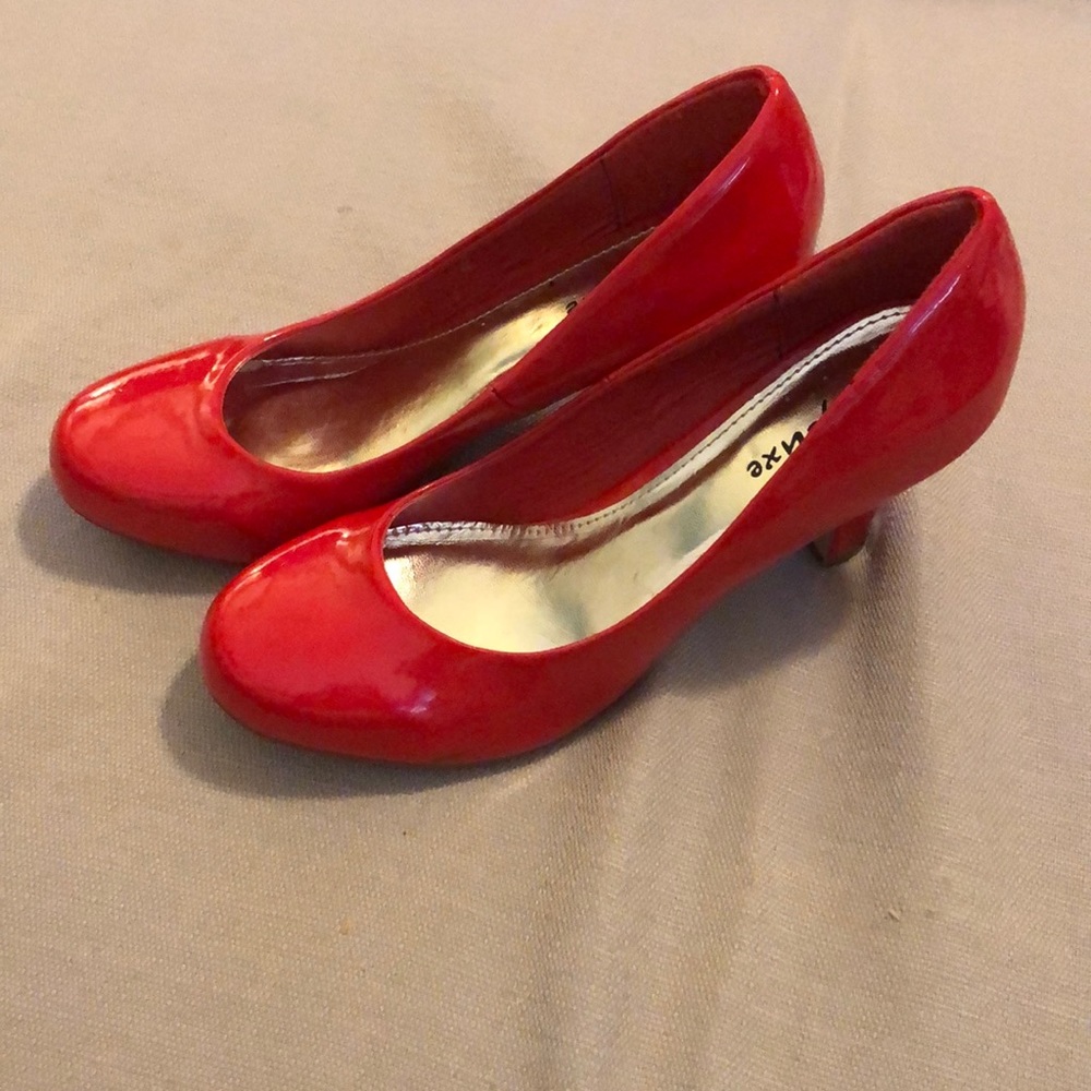 Red 2” heels Styluxe